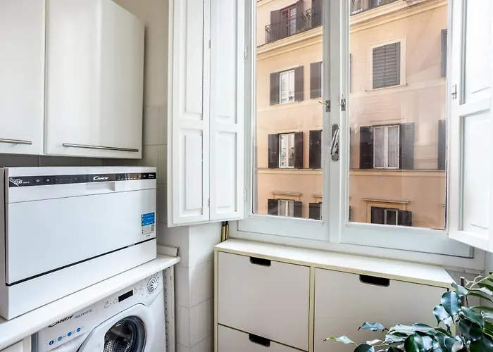 Your Nest With Wooden Ceilings In Monti * רומא